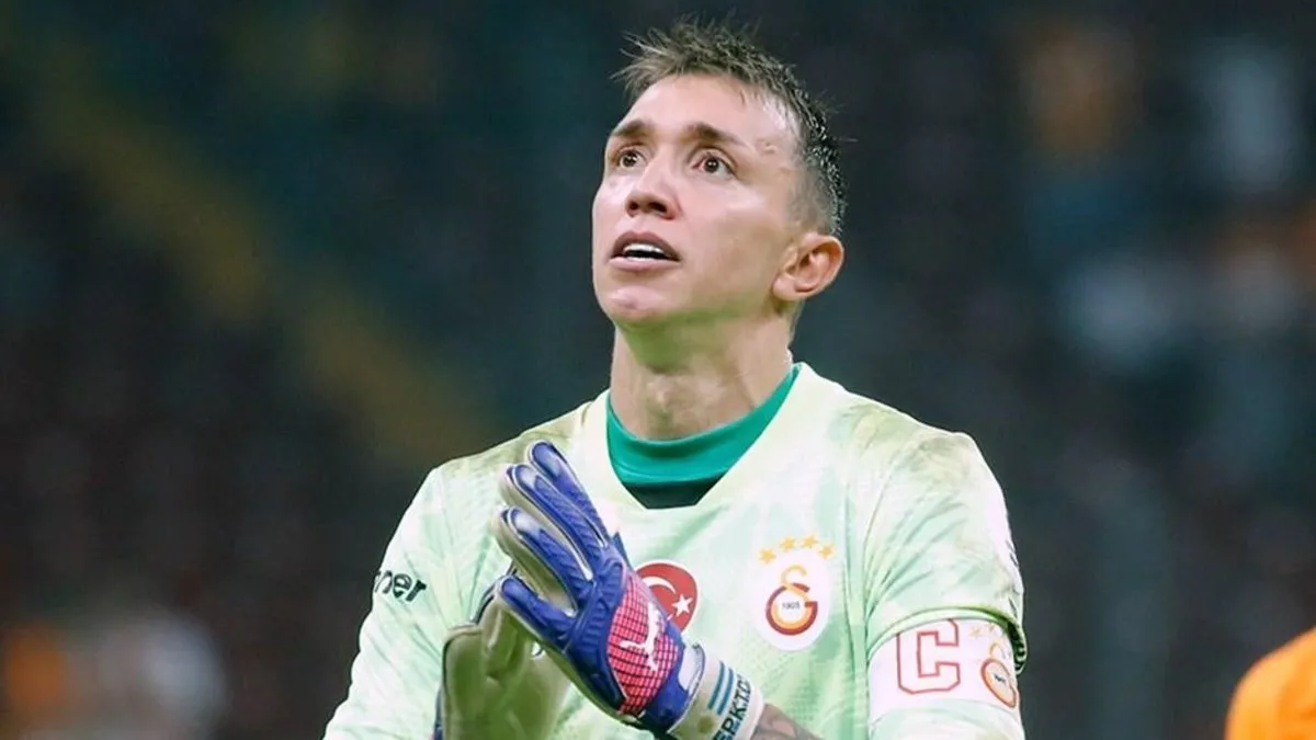 Muslera’dan veda sinyali