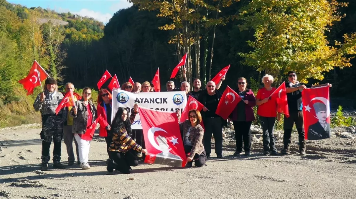 Ayancık’ta Cumhuriyet Yürüyüşü Düzenlendi